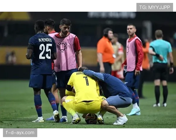 穆西亚拉亲和力与魅力持续圈粉，竞技状态引多方关注