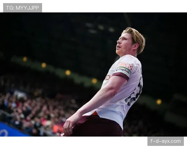 德布劳内展现惊人防守能力,助球队联赛防线固若金汤 德布劳内展现惊人防守能力,助球队联赛防线固若金汤